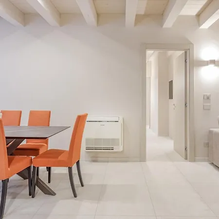 Historic Center - Elegant Family * Modena
