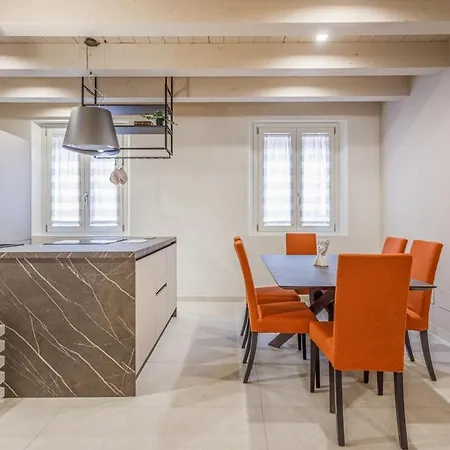 Historic Center - Elegant Family Appartement *