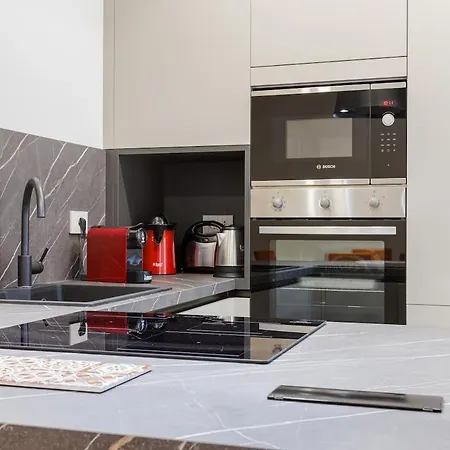 Historic Center - Elegant Family Διαμέρισμα Μόντενα